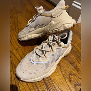 Adidas OZWEEGO Shoes